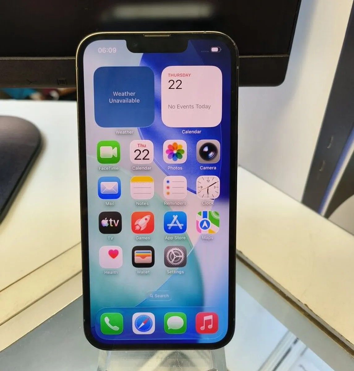 Apple iPhone 13 Pro 128GB Sierra Blue, Unlocked  battery health 86% mint condition - Image 2