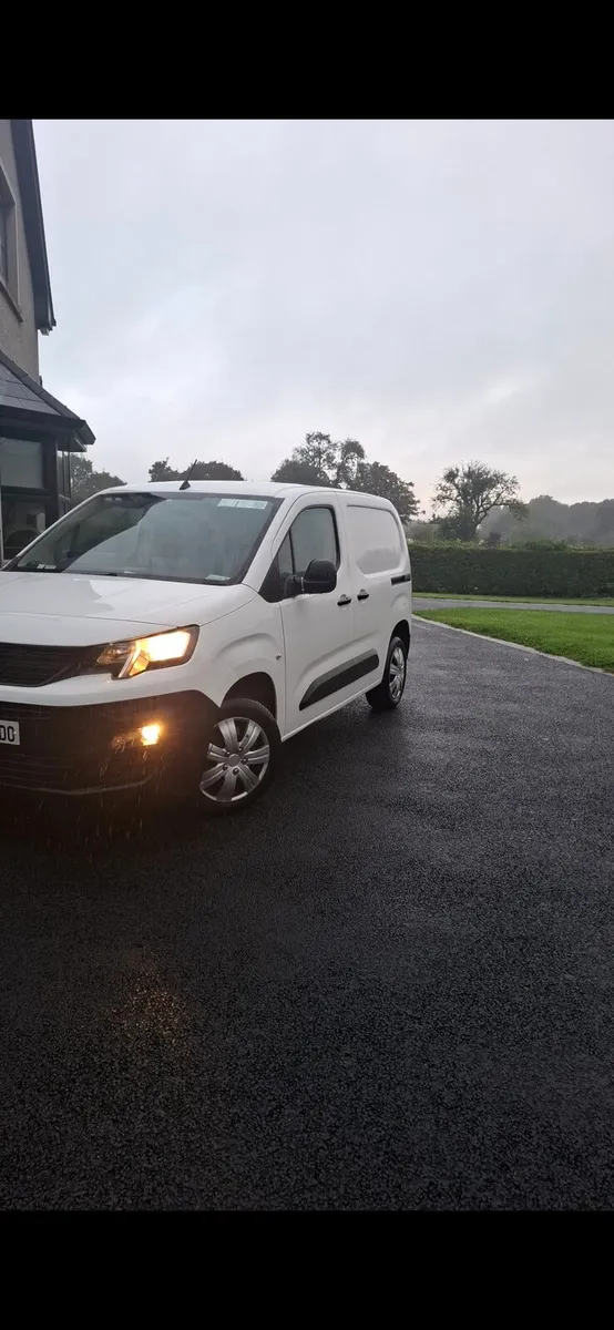Peugeot partner 3 seater - Image 1