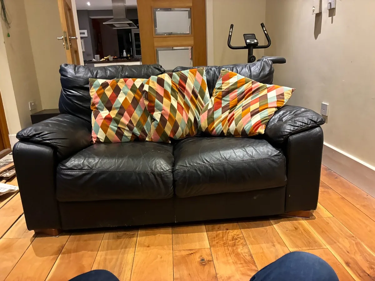 2 seater leather sofa - Image 1