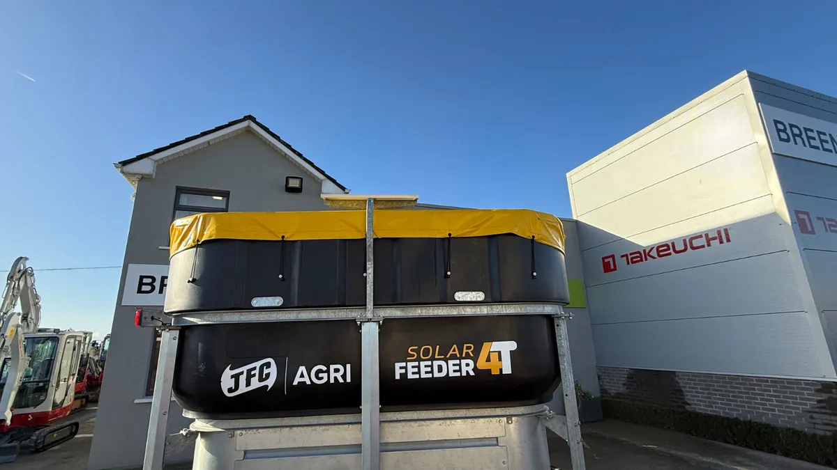 JFC Agri  4T Trailer Solar Feeder - Image 4