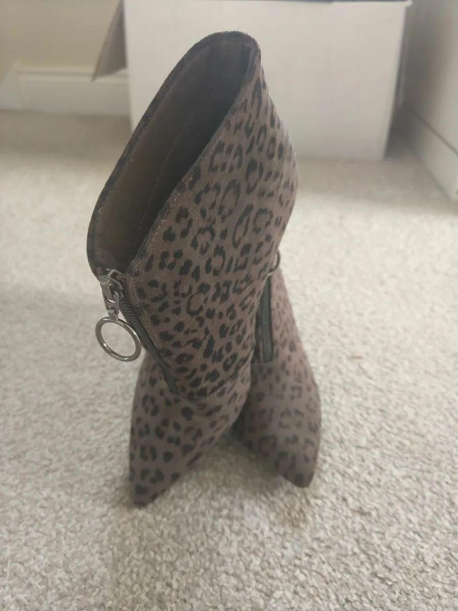 Boots size 40 - Image 2