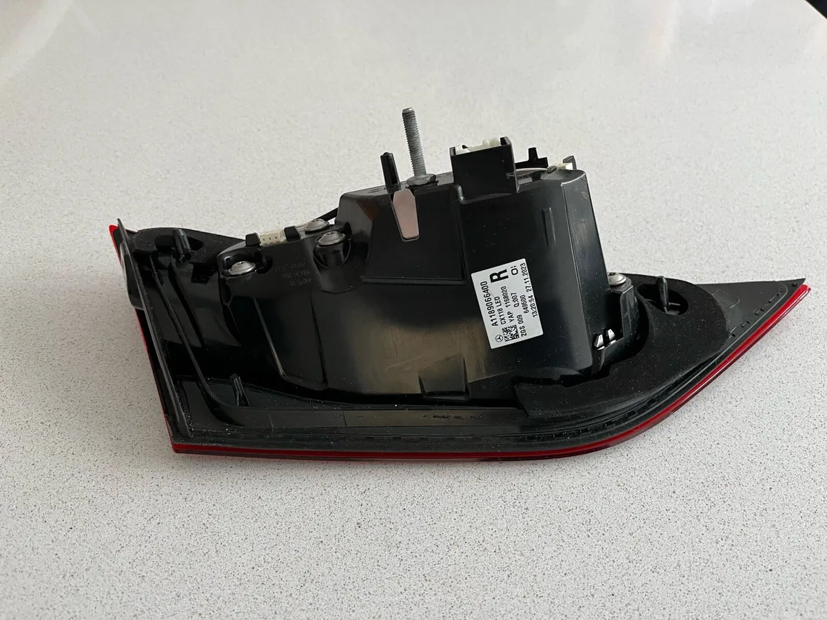 Mercedes Benz CLA right lens - Image 2