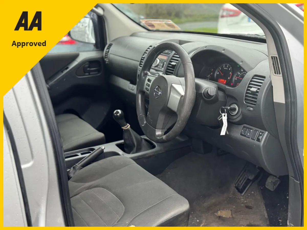 Nissan Navara 2.5 DCI VISIA 4DR - Image 4