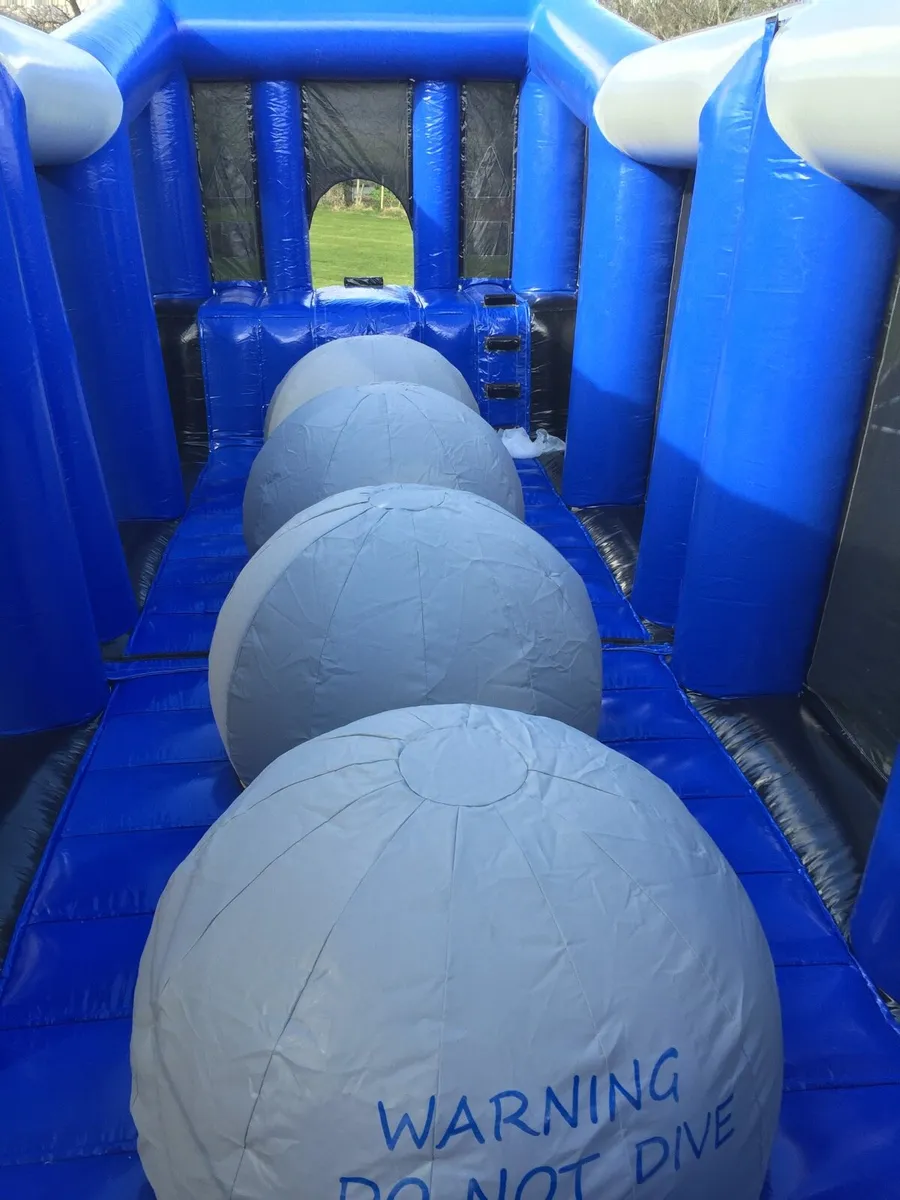 Bouncy Castle - Wipeout Balls - Image 2