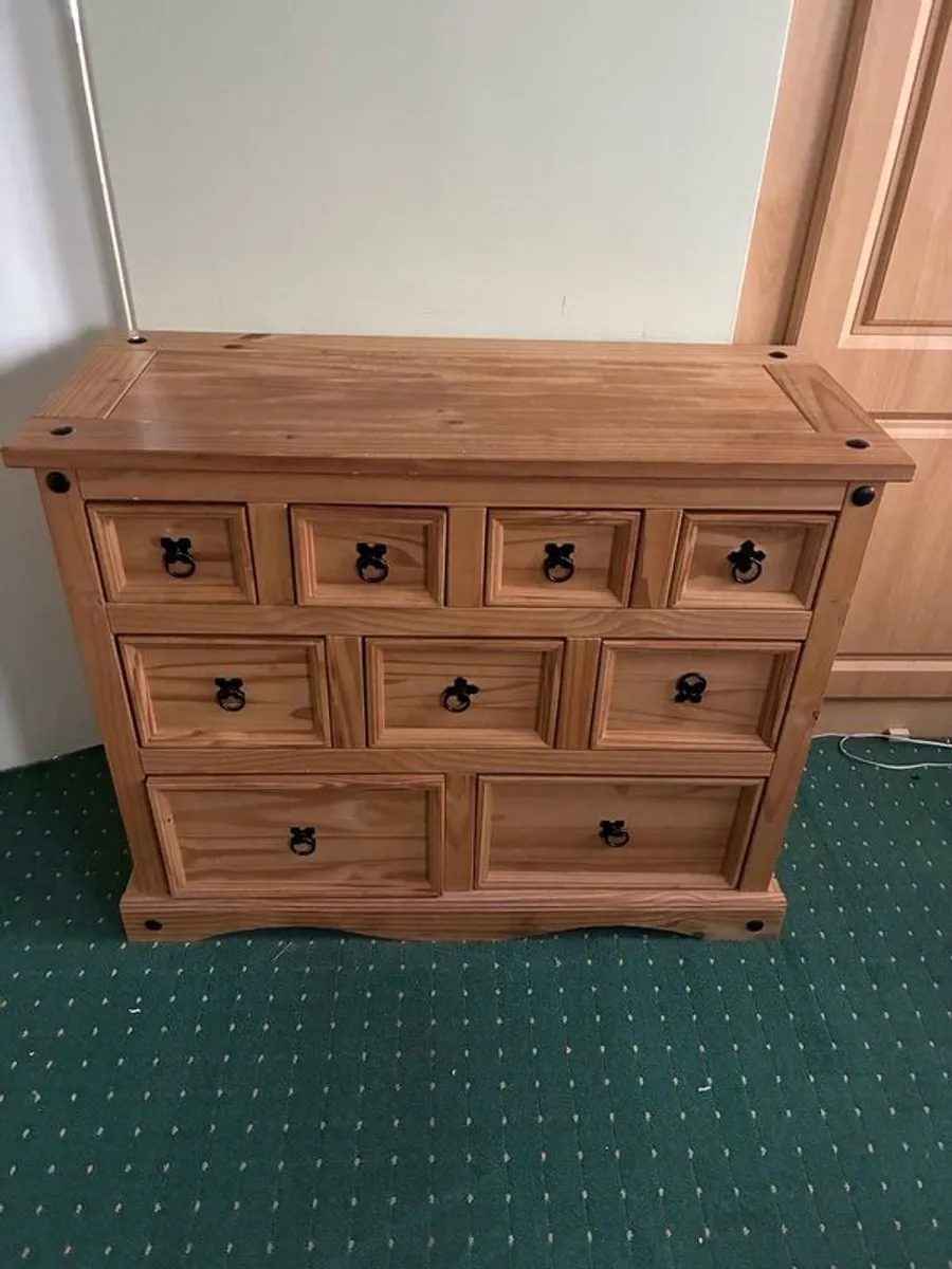chest of drawers - Image 1