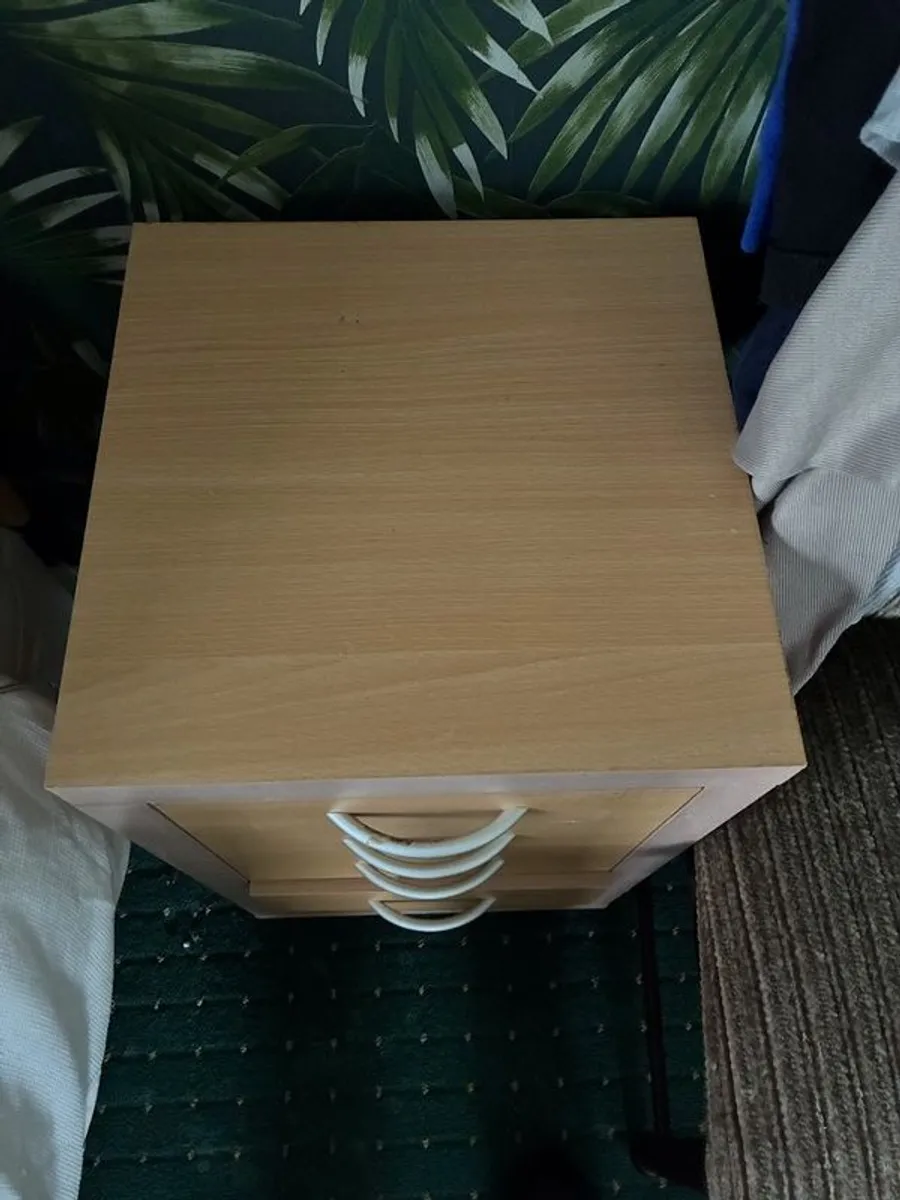 pair of bedside tables - Image 3