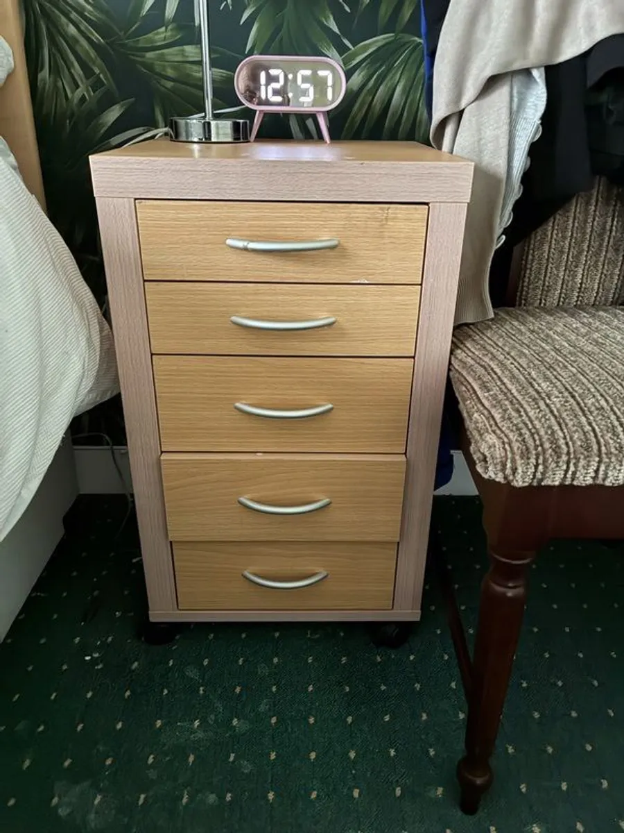 pair of bedside tables - Image 1