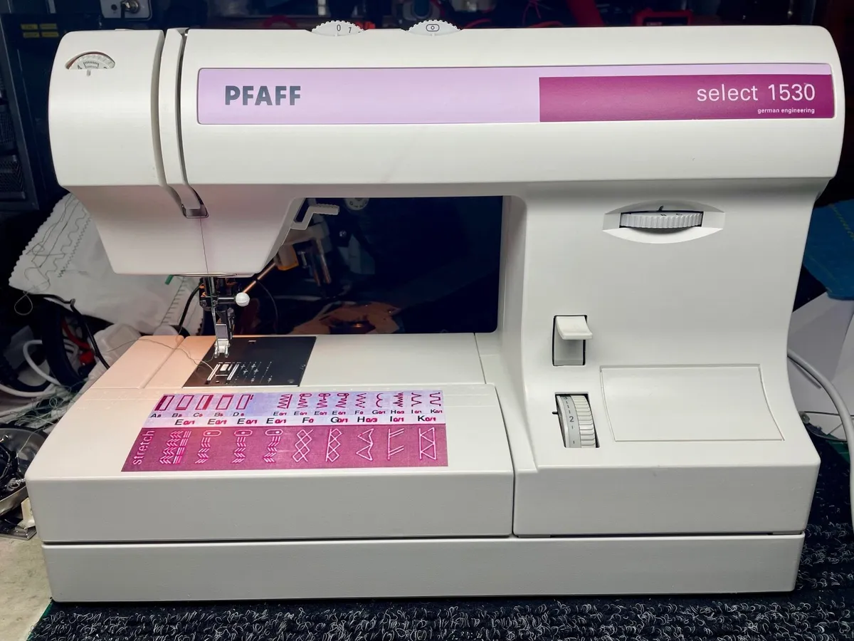 PFAFF Select 1530 Sewing Machine  - Just Serviced - Image 1