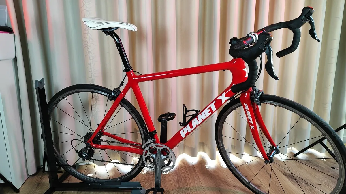 TOP SPEC CARBON ROAD BIKE – Full Ultegra - Image 3