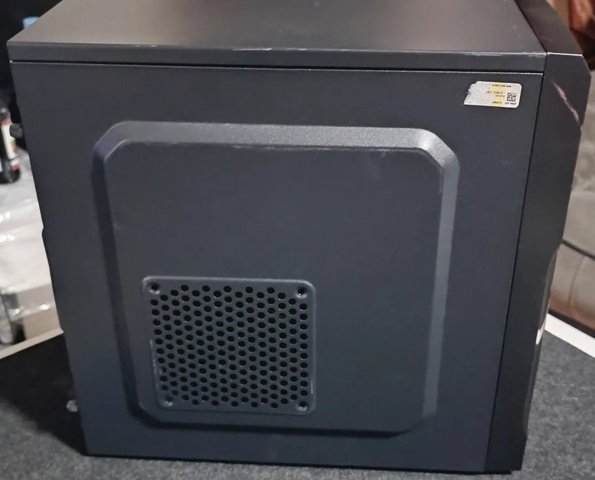 PC Case with 500W PSU - Image 4