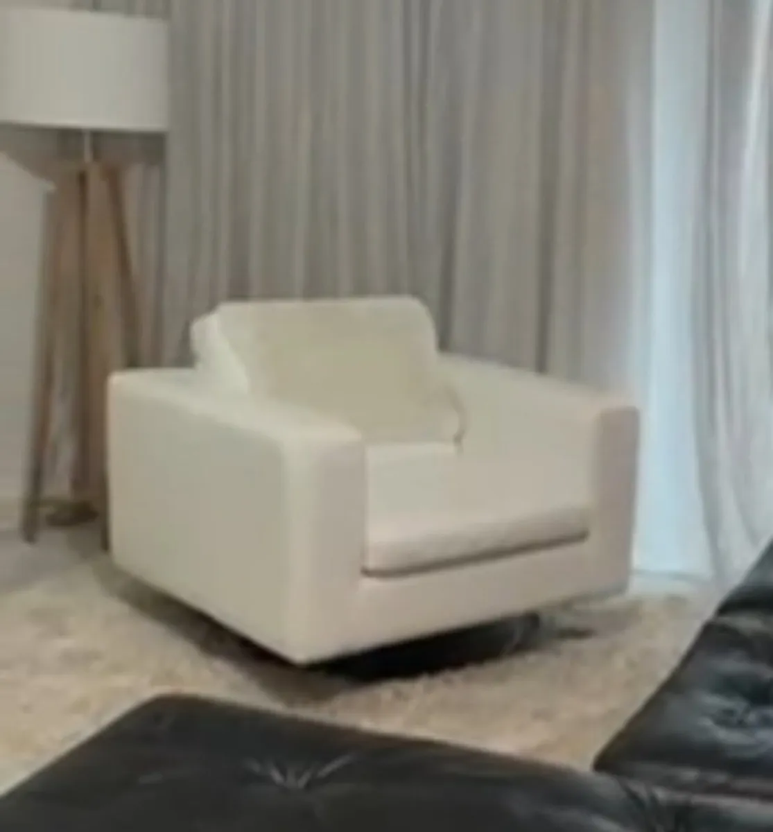 Leather swivel chair - Image 2