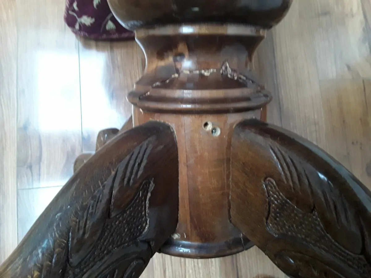 Victorian style walnut inlay coffee table - Image 2