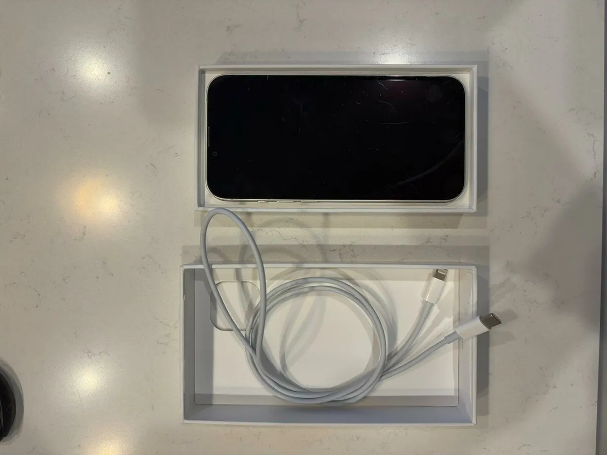 iPhone 13 (128GB) - Image 2