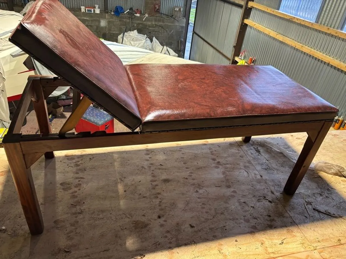 Doctors examination couch - Image 3