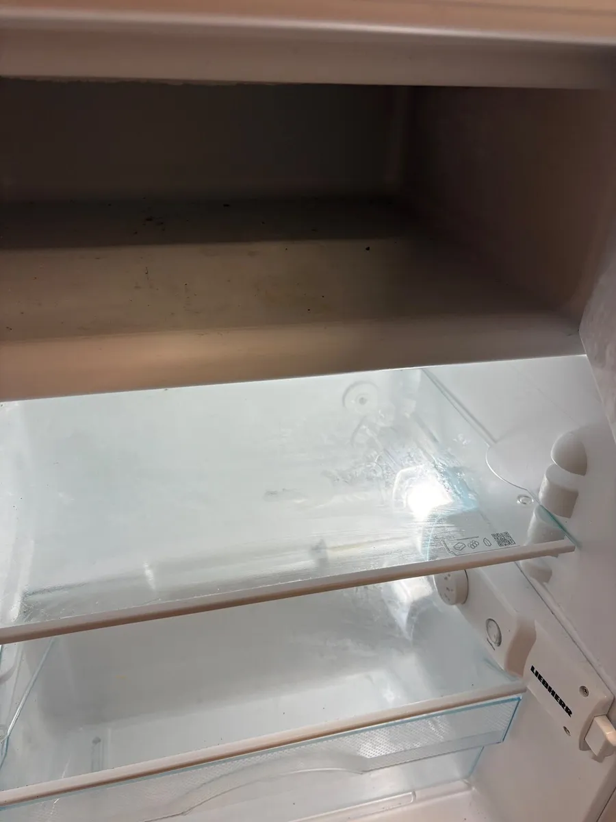 Undercounter fridge - Image 4