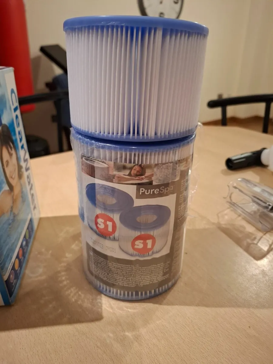 Pool and hot tub chemicals and 3 intex filters - Image 3