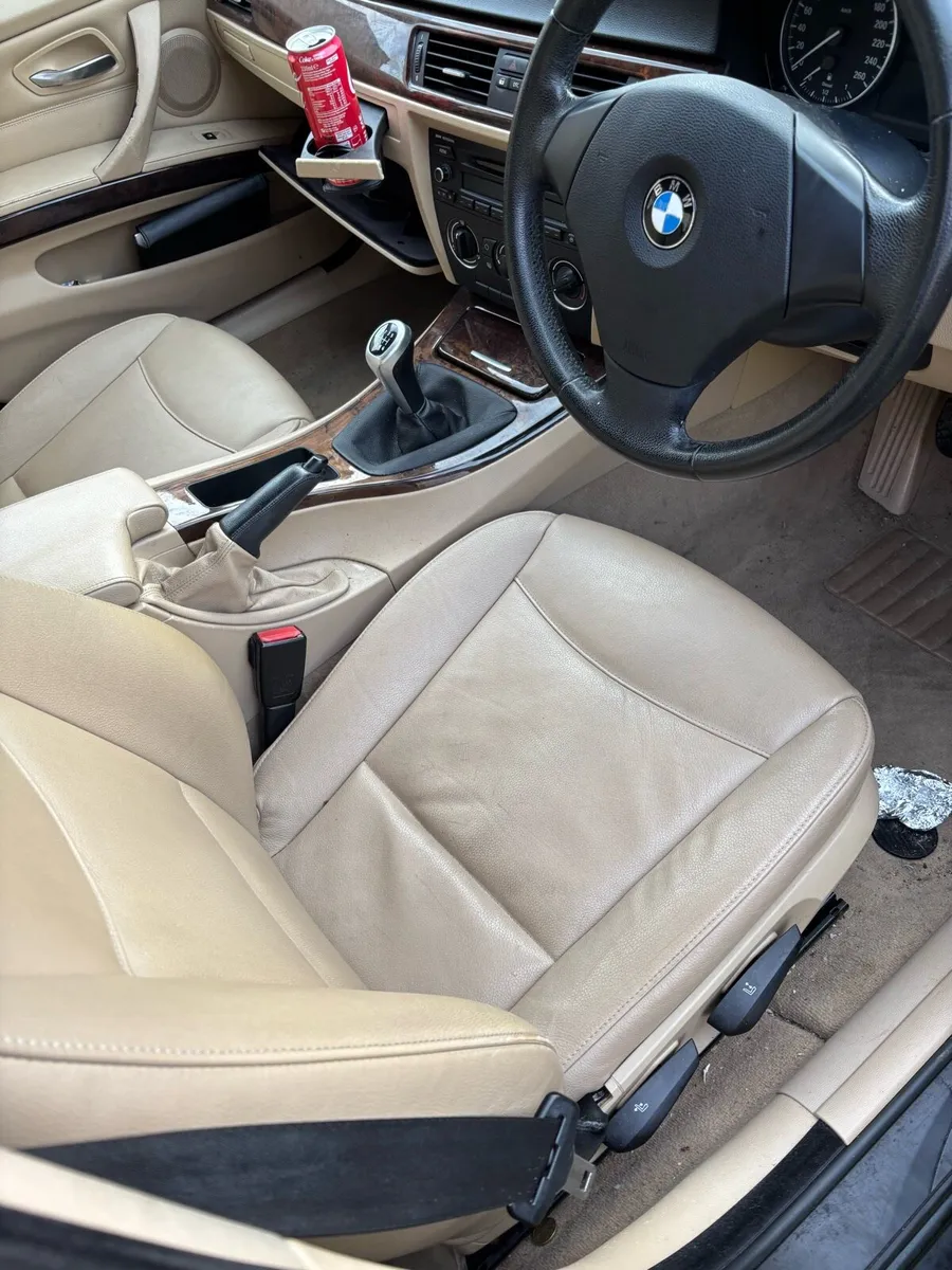 BMW 318 for breaking/scrapping - Image 4