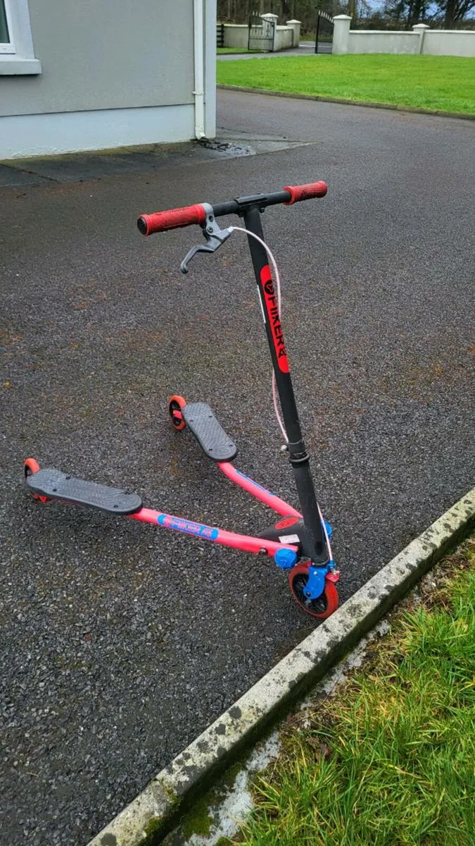 Fliker drift scooter - Image 1