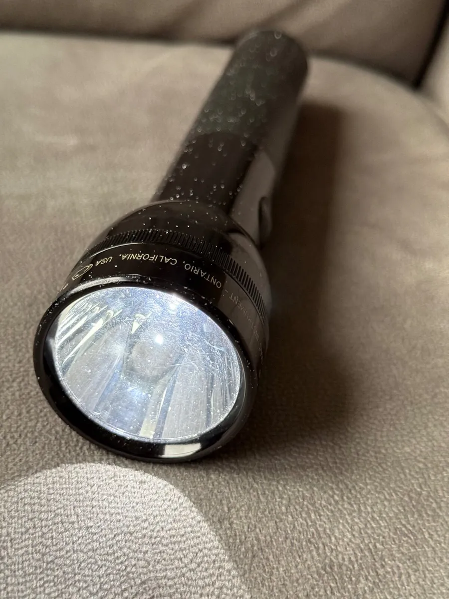 Black Maglite Torch.  2 -D type. - Image 1