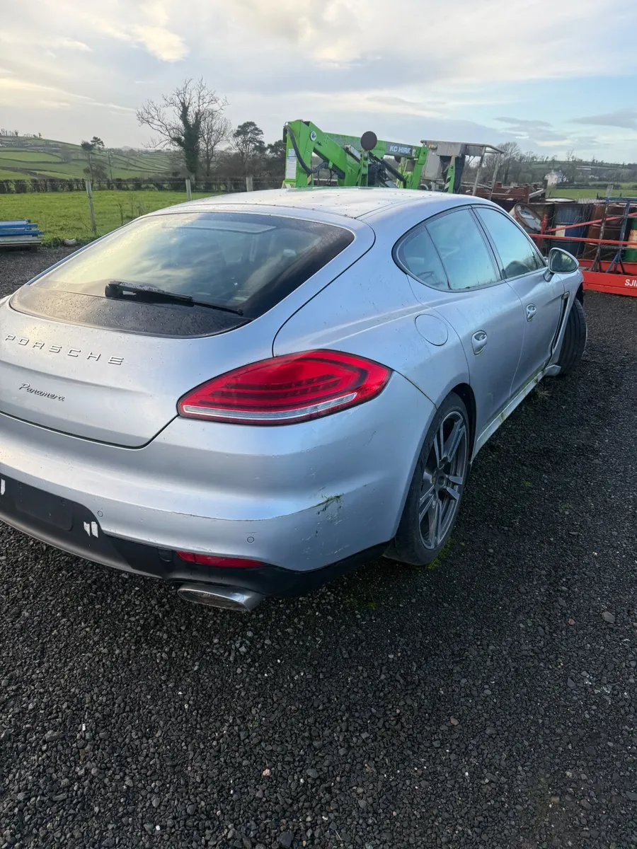 Porsche Panamera 3.0 diesel - Image 4