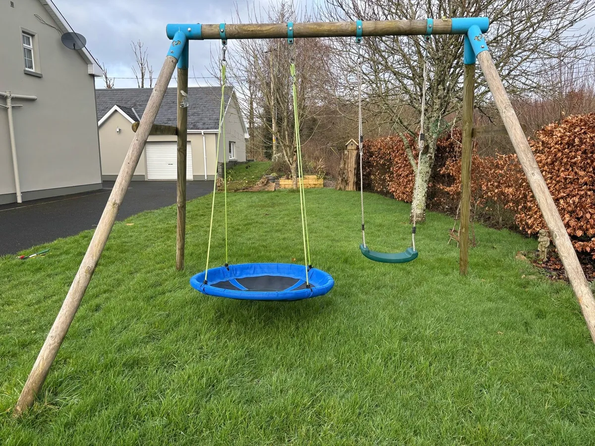 Double swing set - Image 1