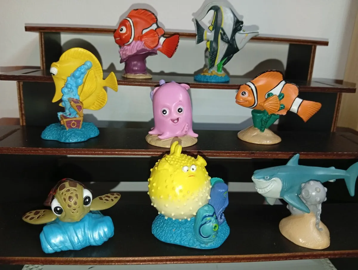 Disney Pixar Finding Nemo Dory lot of 8 Figures