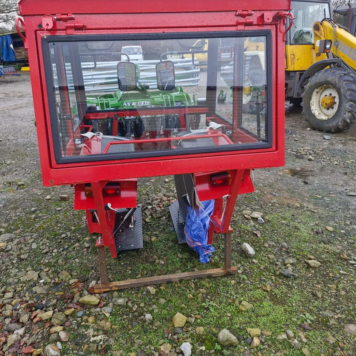 Traktor cab - Image 3