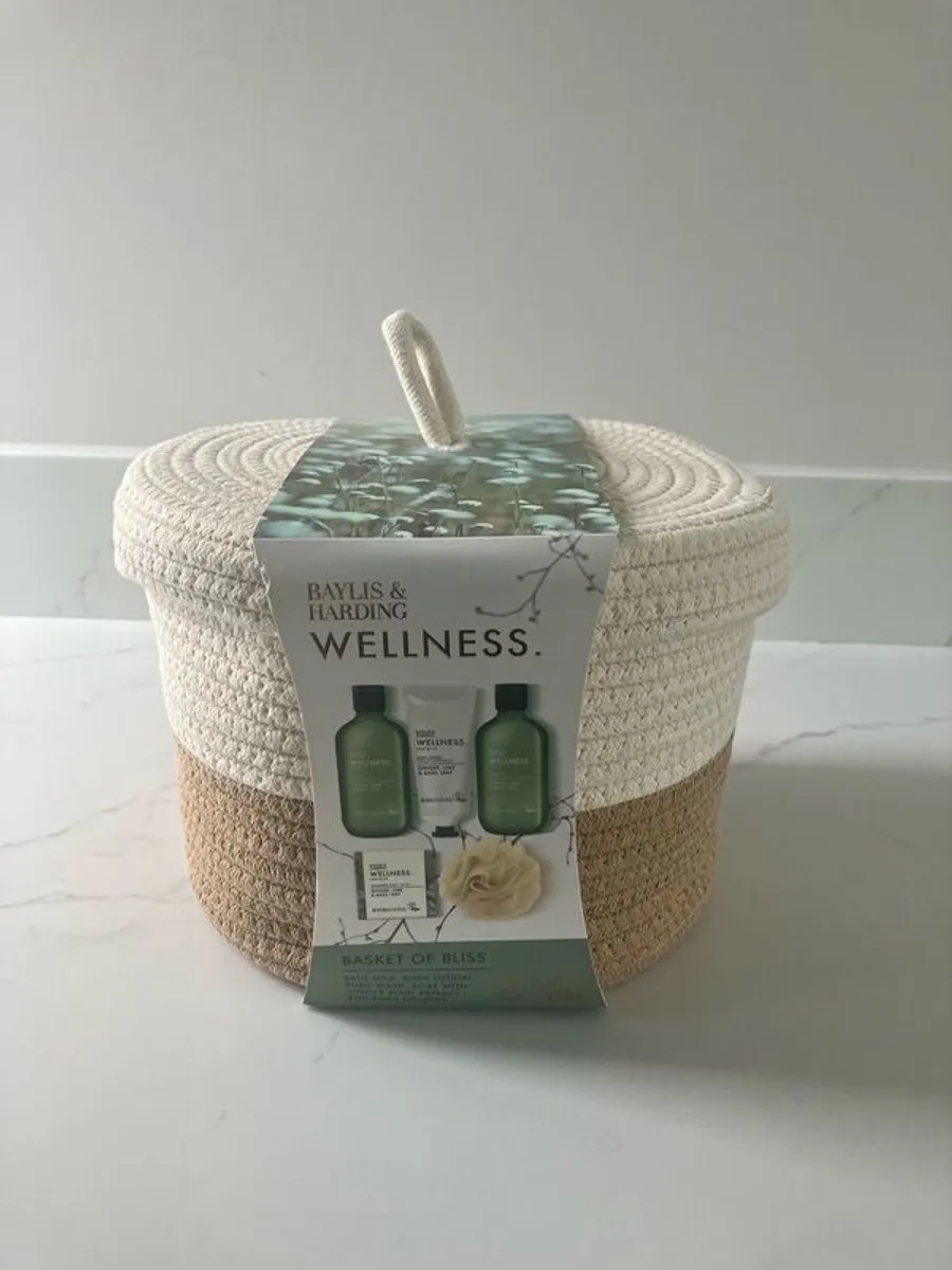 Baylis & Harding Wellness Basket of Bliss - Image 1