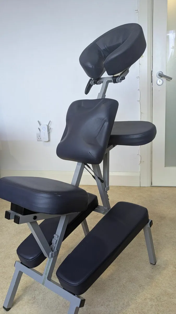 Mobile massage chair - Image 1