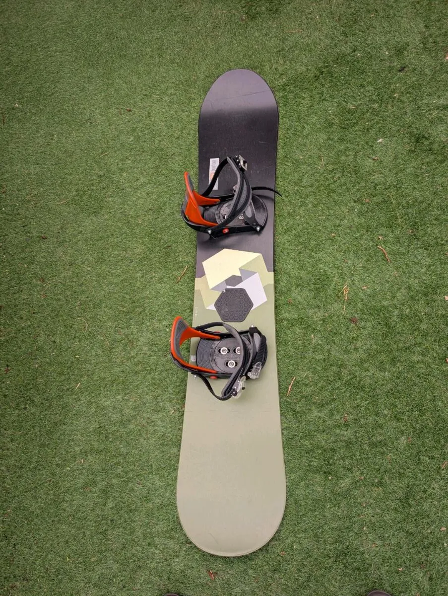 Snowboard - Image 1