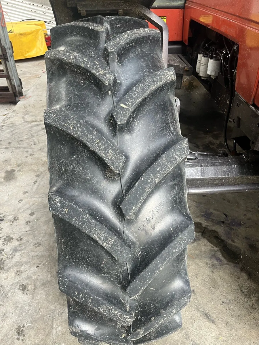 Front rims and tyres for newholland/fiat - Image 2