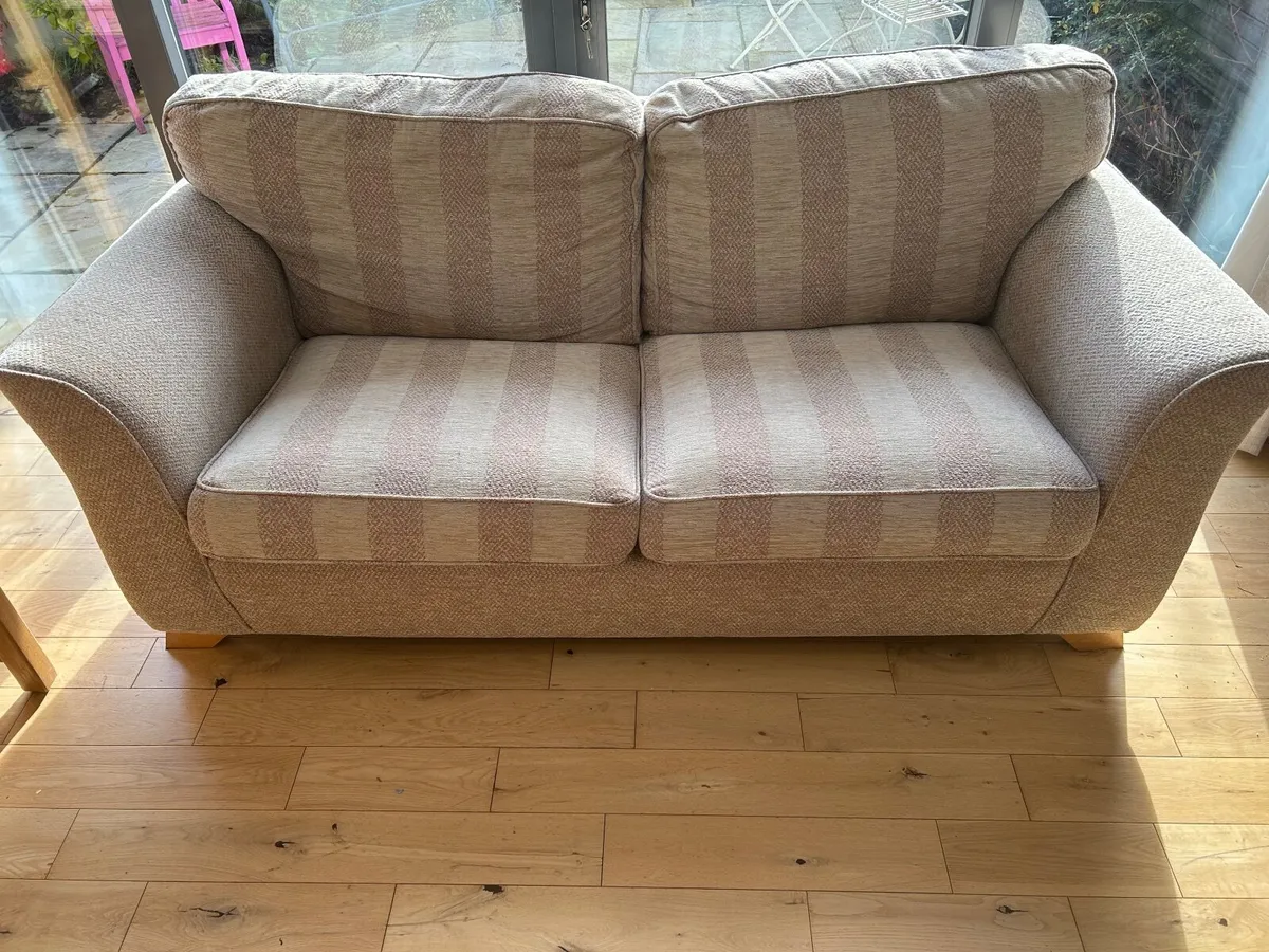 Couch and armchairs - Image 1