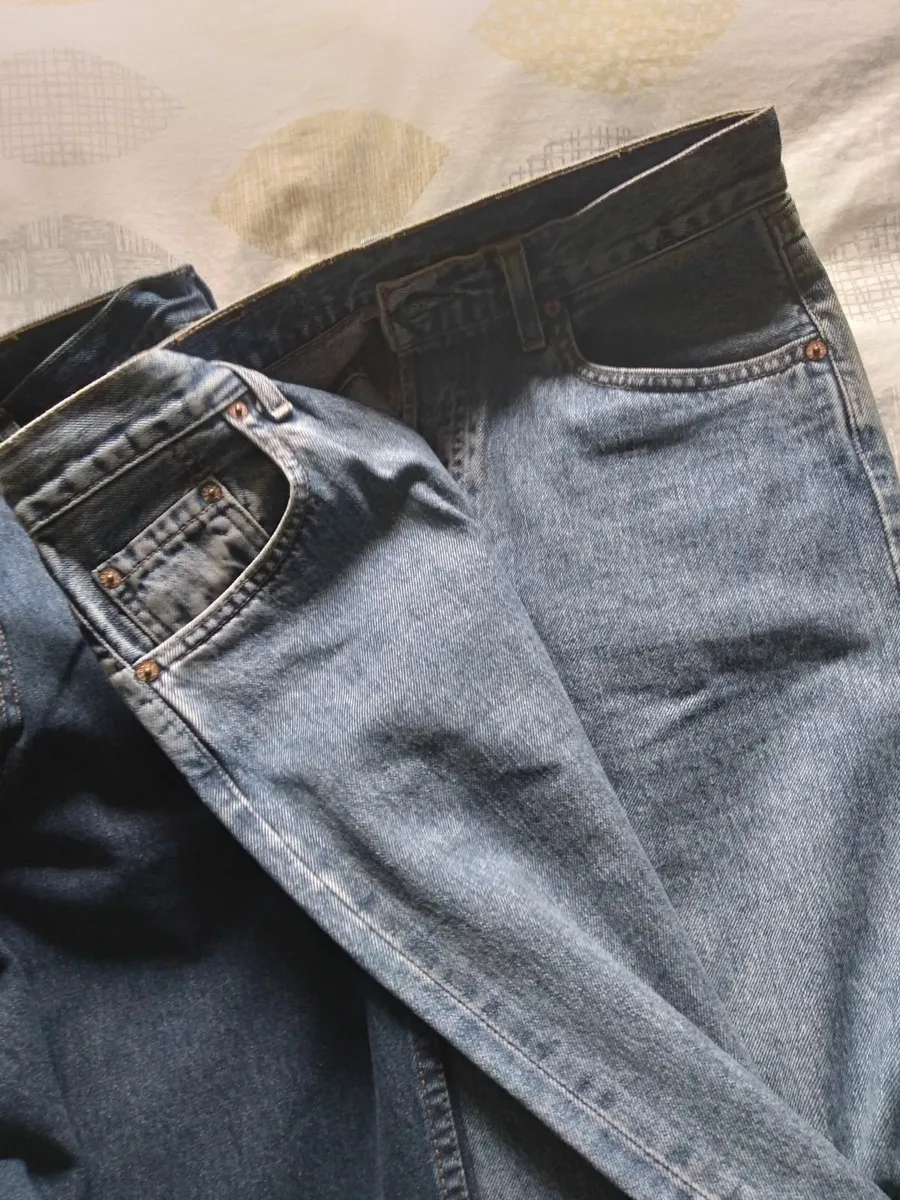 Levis and Wrangler Jeans - Image 4