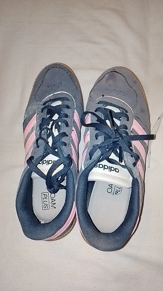 Addias trainers - Image 1