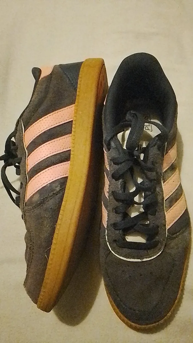 Addias trainers - Image 4