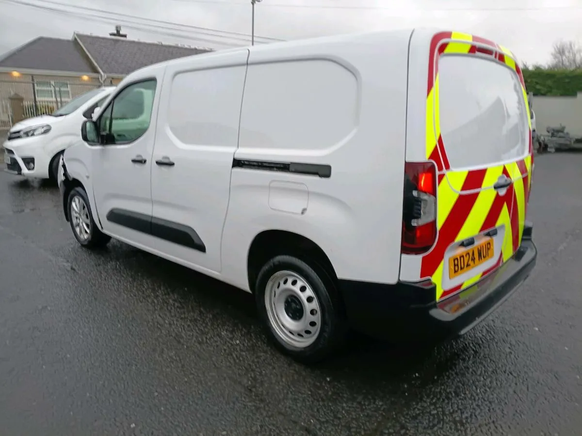 2024 Peugeot partner van lwb, £10+vat light damage - Image 2