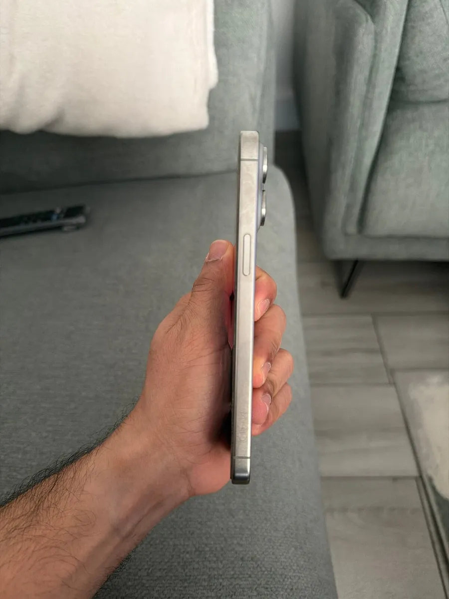 iPhone 15 pro max - Image 4