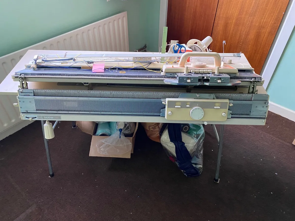 Knitting Machines and accessories - Image 1