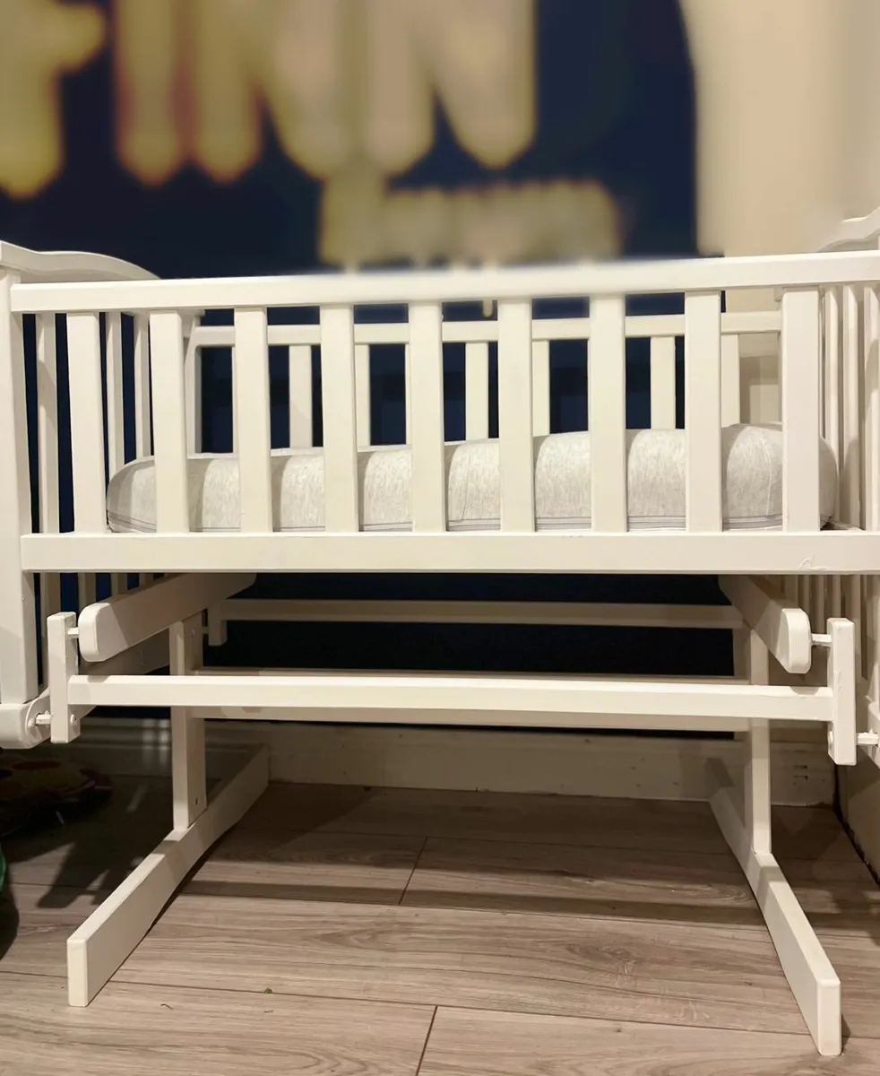 Baby Elegance Gliding Cot
