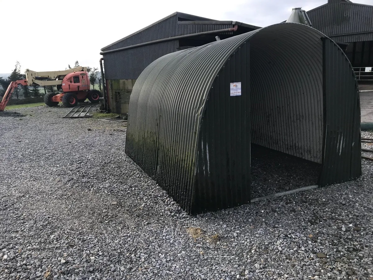 Calf hut - Image 1