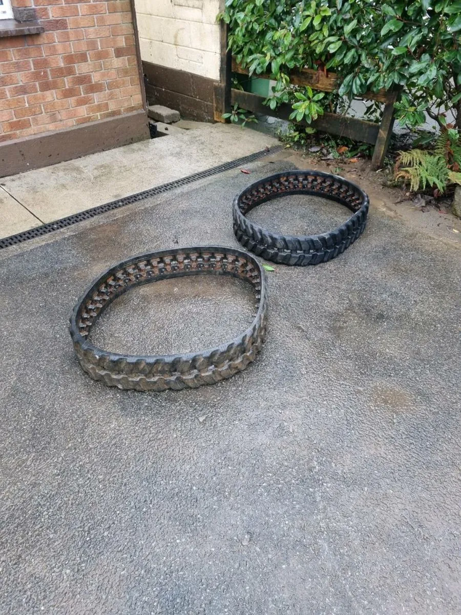 FLOWER BEDS - Image 1