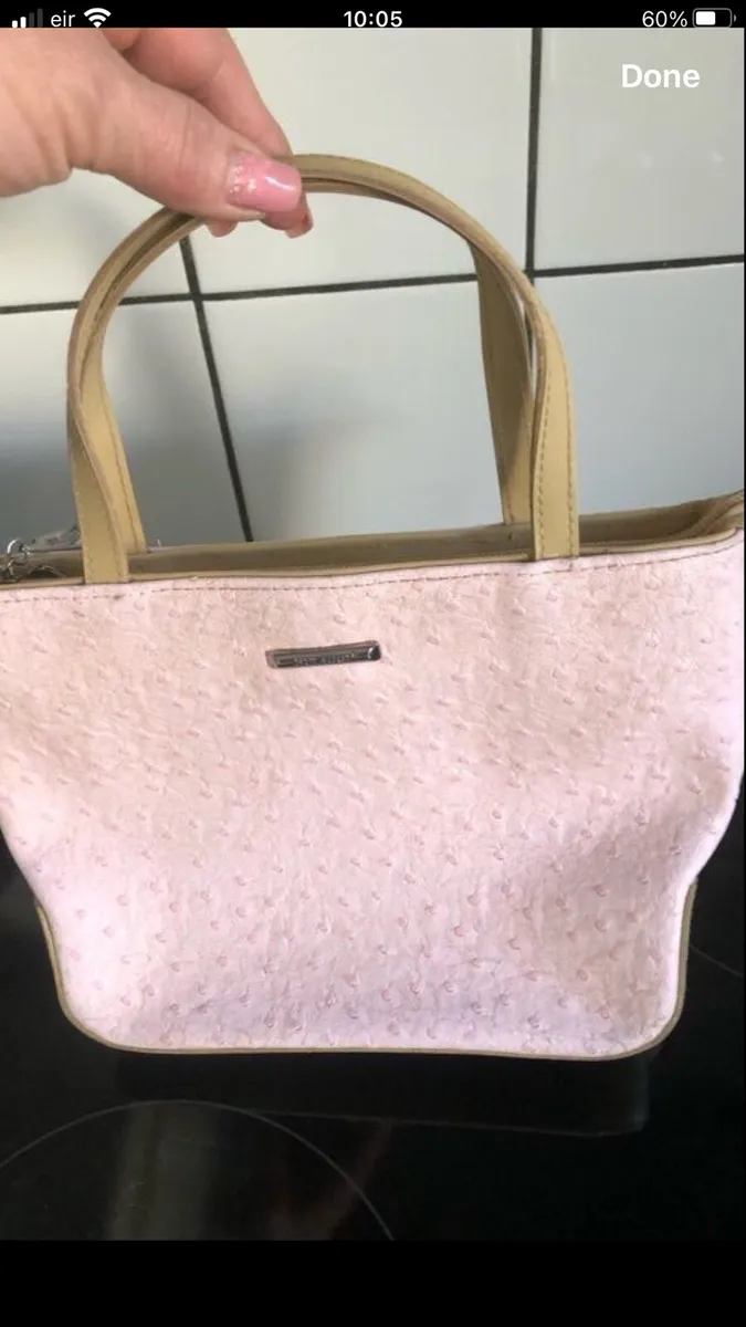 Ladies stunning bag €15 - Image 1