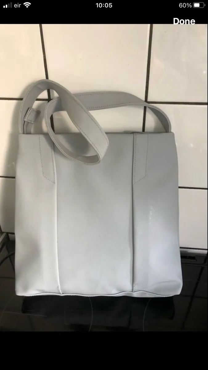 Ladies stunning bag €15 - Image 3