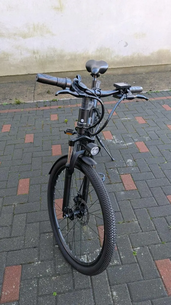 Electric bicycle and standard road bicycle - Image 2