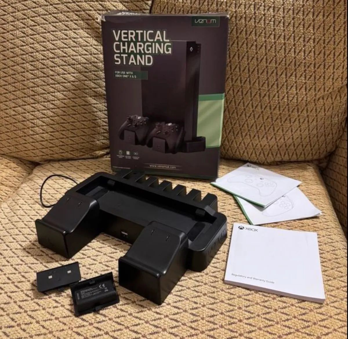 Venom Xbox X/S Dock Station - Image 1