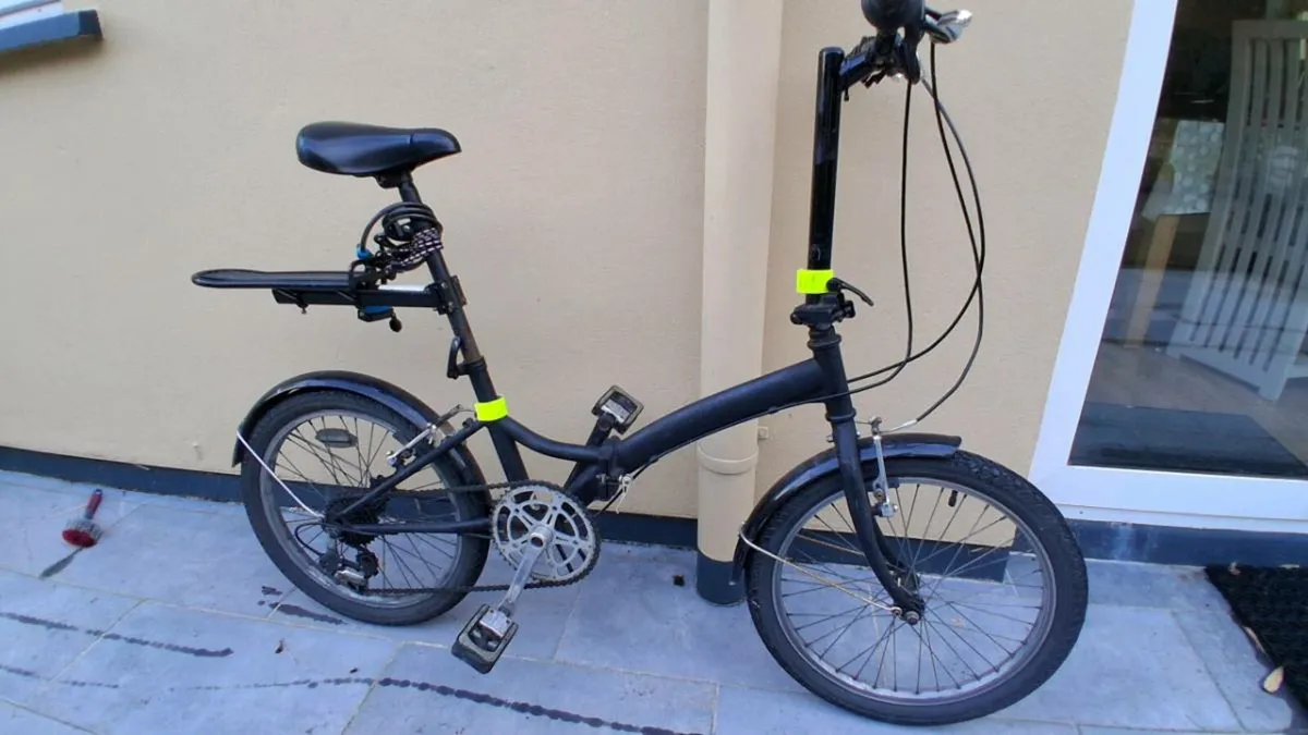 Title: Folding Bike – 6 Speed - Image 1