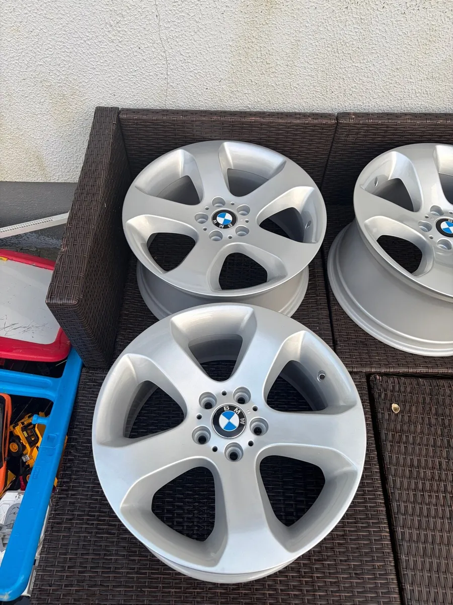 Bmw alloys for sale - Image 3