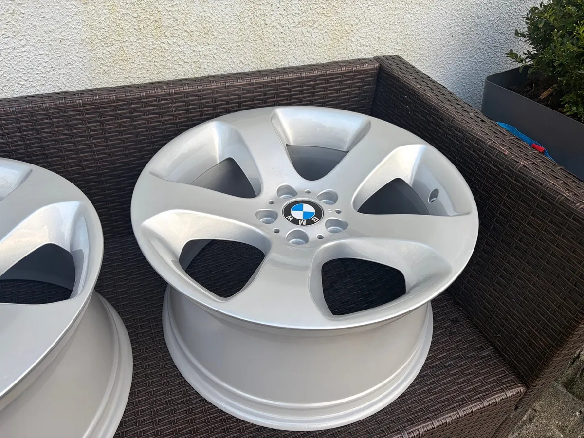 Bmw alloys for sale - Image 1