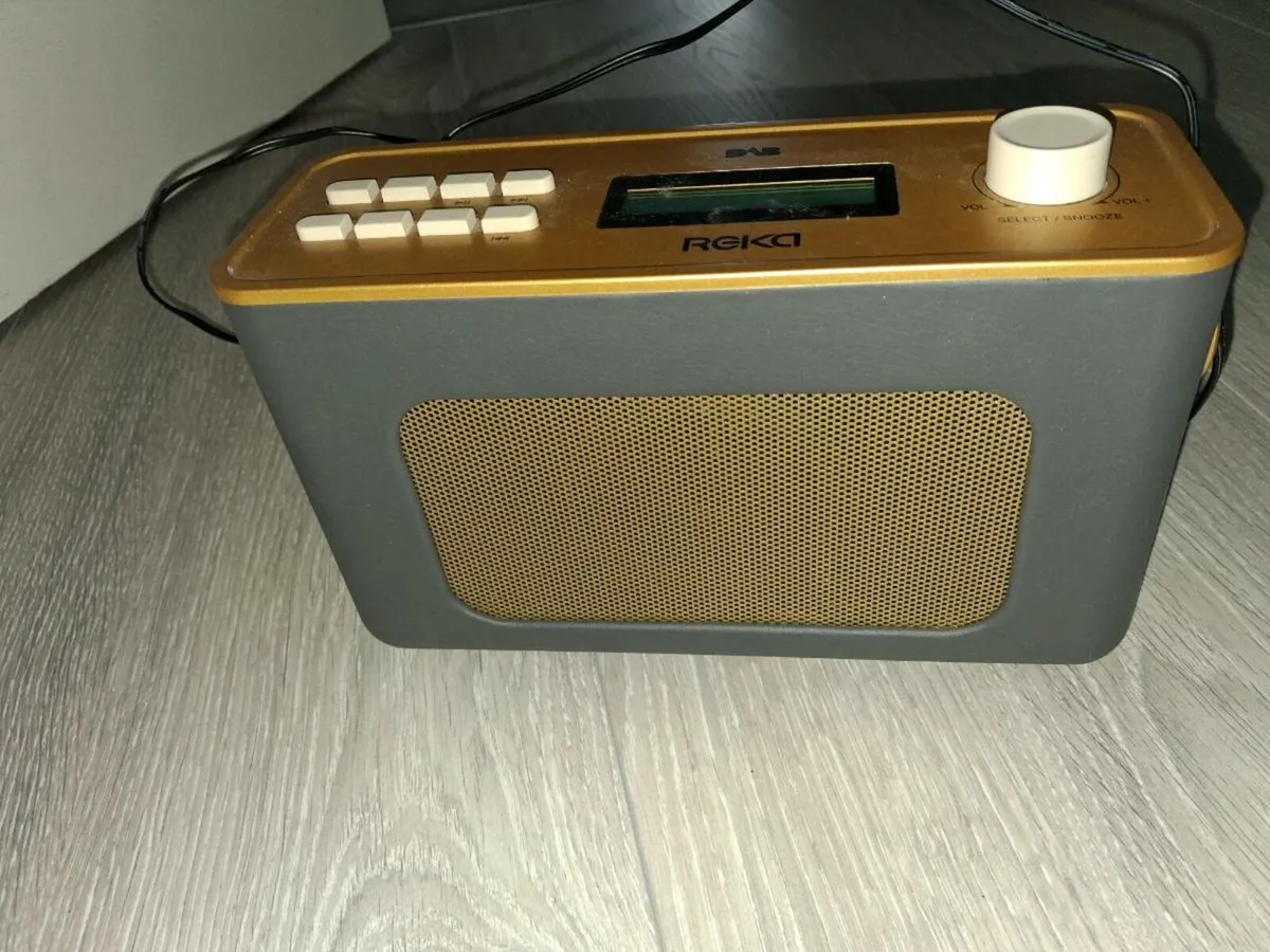 Reka DAB Radio - Image 1