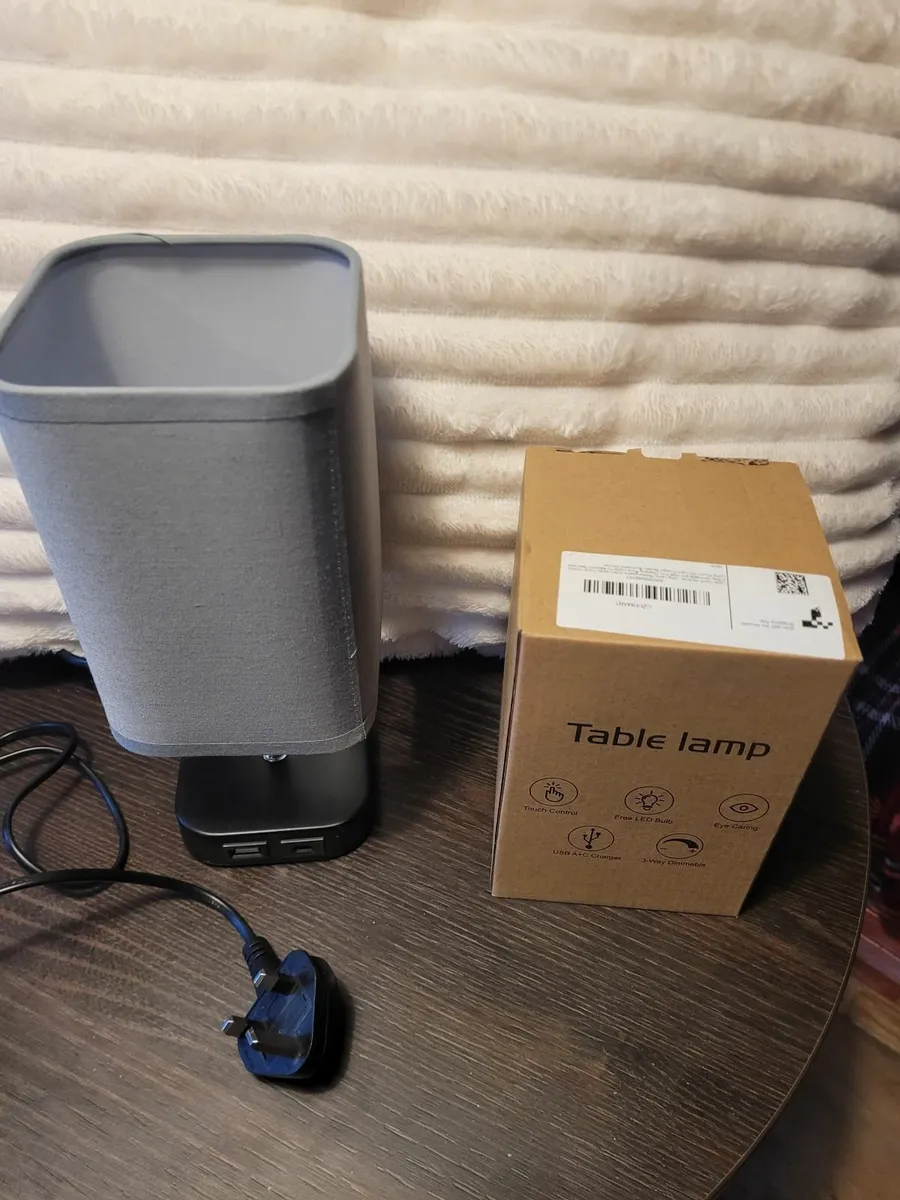 Table Lamps x 4 - Image 1